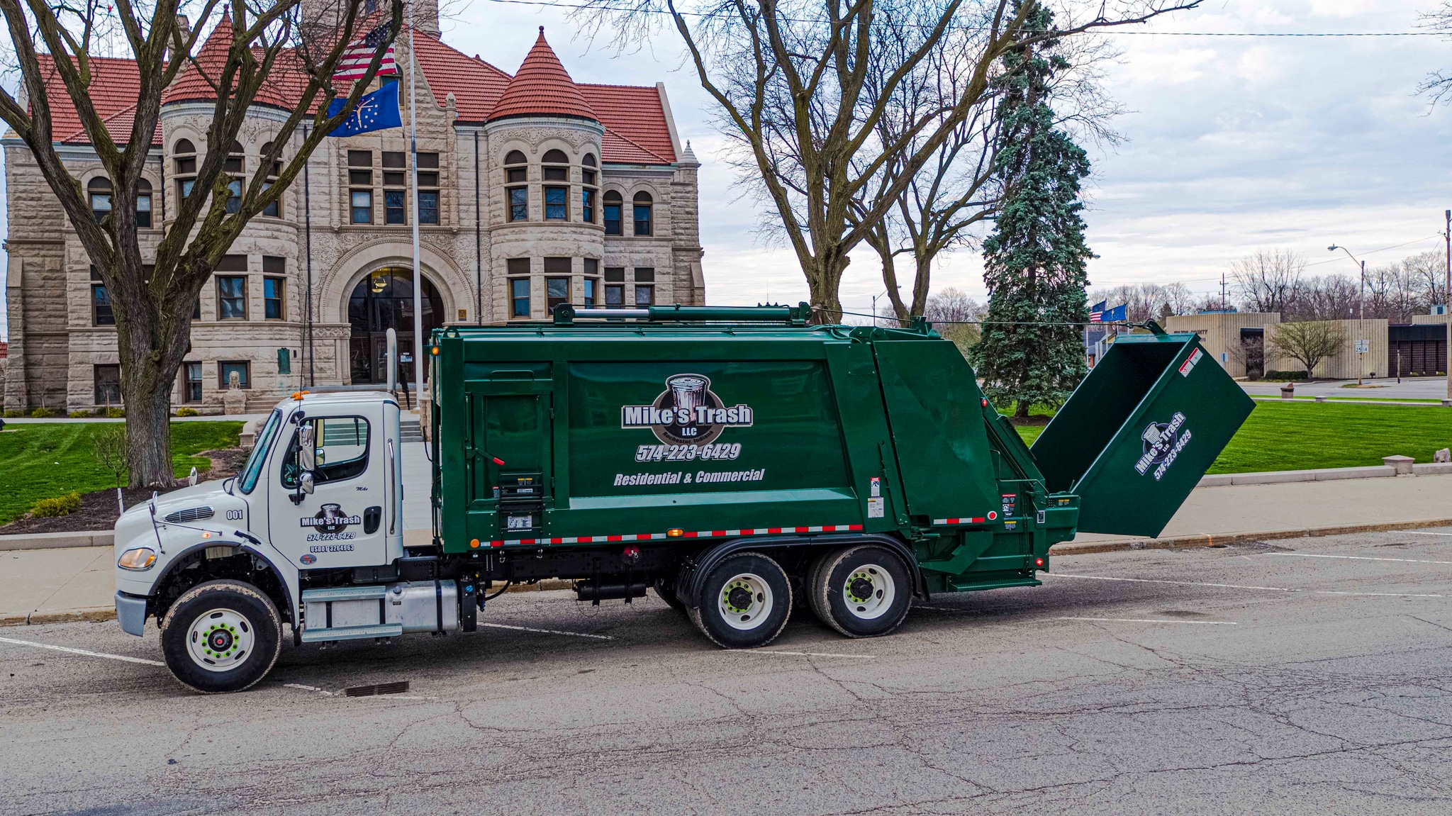 Commercial dumpster service